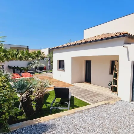Beautemps Villa *